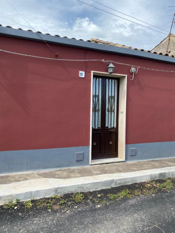 فيلا فوميفريدو دي سيشيليافي Casa Vacanze Da Nonna Santa المظهر الخارجي الصورة